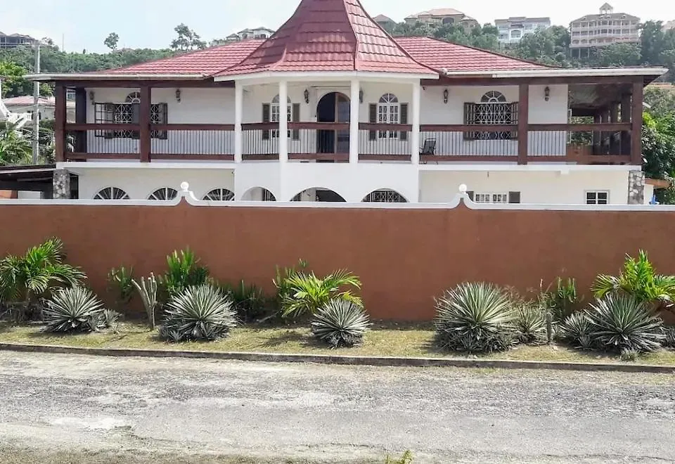 Gasthuis Comfort Rooms Content  Jamaica